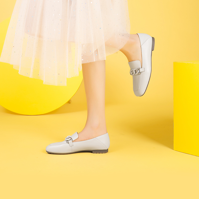 红蜻蜓女鞋官方旗舰店红蜻蜓女鞋春季新款英伦低方根个性金属舒适防滑休闲女单鞋2