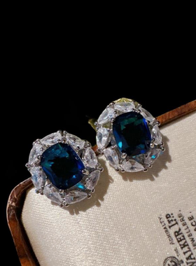 斯里兰卡蓝宝石花朵戒指镀18K金 皇家蓝漩涡锆石项链时尚百搭