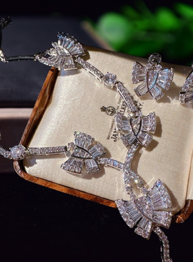 霜花蝴蝶方糖宝石项链 在逃公主 镀18K金 冰糖锆石蝴蝶结耳环