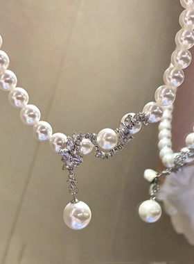 珠宝女神花藤缠绕宝石澳白色珍珠项链 设计师款 龙纹闪钻贝珠颈链