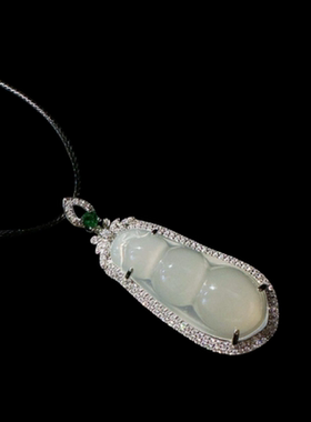 白月光荔枝冻富贵豆项链 水灵水灵 镀18K金 绿玉髓圆盘锆石颈链