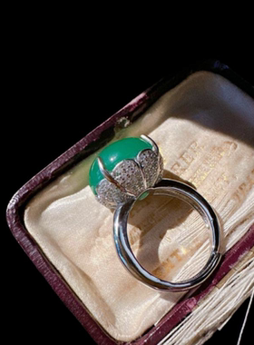 巴西绿玉髓玛瑙雕花手镯 水灵水灵 镀18K金 织纹雕金玉髓锆石手镯