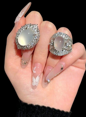 荔枝冻白玉宝石时尚高级感戒指水灵水灵镀18K金高冰蛋面锆石戒指