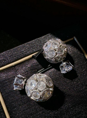 枯叶蝴蝶钢琴黑宝石耳环 星河璀璨 镀18K金 凸圆球锆石两戴耳钉