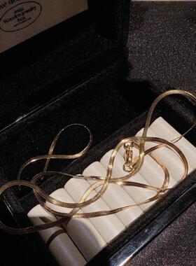 单戴也美 意大利镭射波光鱼骨项链 年会珠宝 锤揲满花刻面项链