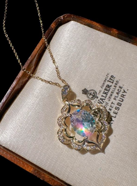 落日熔金花苞水滴宝石项链 美在心尖儿 镀18K金 豌豆高碳锆石项链