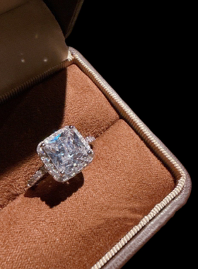 珠宝 皇冠水滴晨露珠大克拉宝石戒指 镀18K金 满钻求婚结婚戒指环