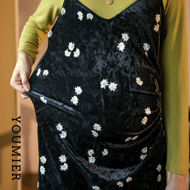 优密儿孕妇装秋冬新款孕妇连衣裙丝绒吊带裙小雏菊孕妇裙,淘宝优惠券,粉丝福利购,淘宝优惠卷