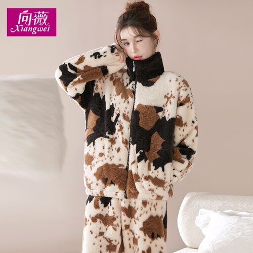 轻奢保暖秋冬法兰绒家居服大码宽松可外穿雪花绒睡衣套装女 - 图0