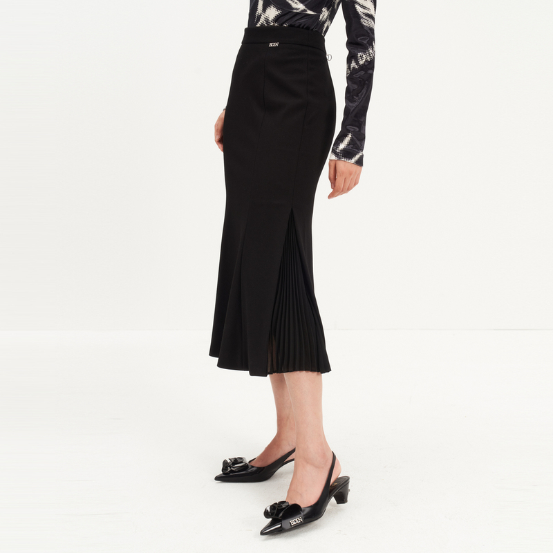 芭蒂娜黑色半身裙女2023秋季新款设计感气质显瘦包臀裙法式中长裙