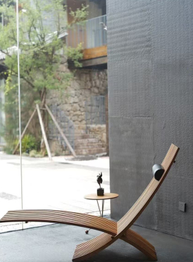 创意弯曲座椅酒店商场公园广场户内外缅甸柚木防腐公共休息座椅