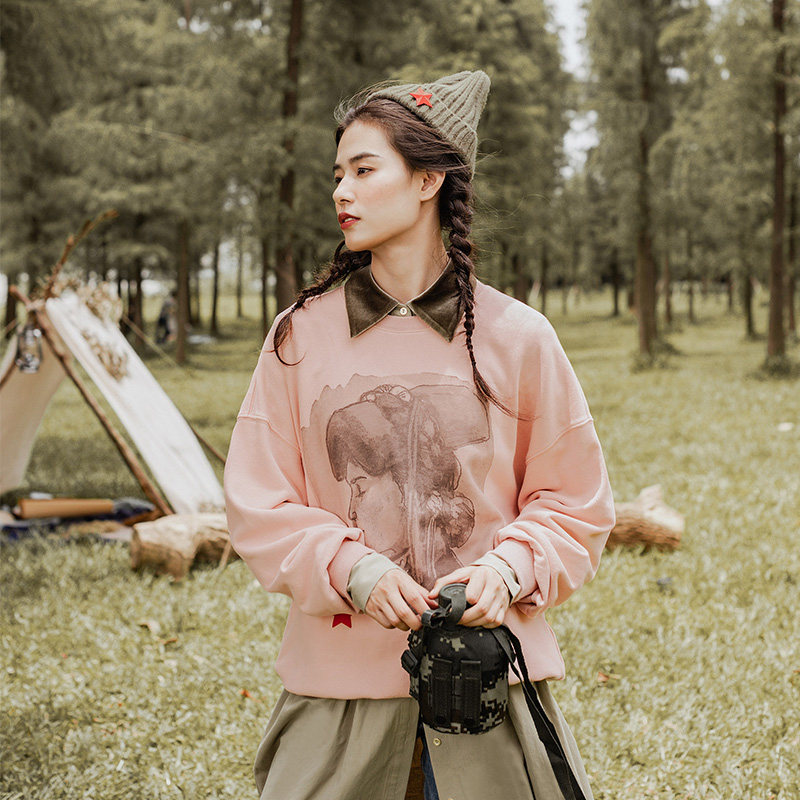  茵曼翰飞卫衣/绒衫