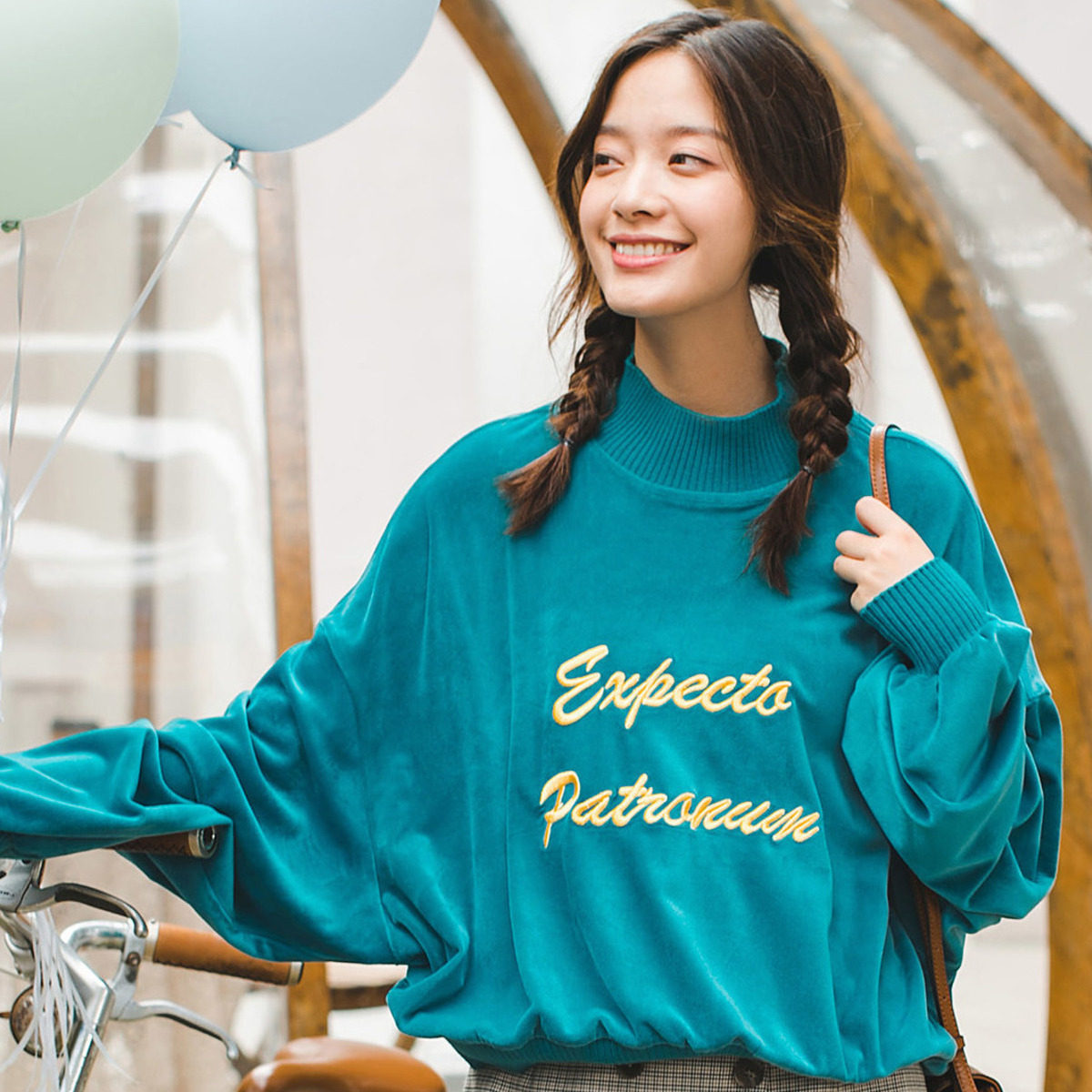  茵曼翰飞卫衣/绒衫