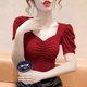 ຄໍສີ່ຫລ່ຽມ Sexy ເທິງແຂນສັ້ນຂອງແມ່ຍິງຮ້ອນເສື້ອທີເຊີດສັ້ນ