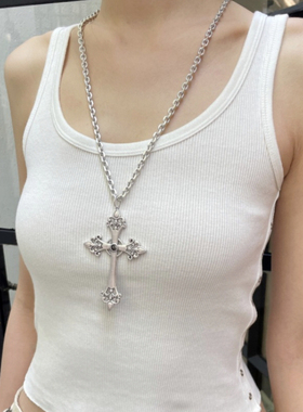 冬天配毛衣的项链十字架大号长款