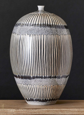 环球陶瓷罐高塔陶瓷瓶样板房设计