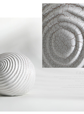 环球家居现代极简装饰样板间客厅创意设计师球形桌面裂纹小球摆件