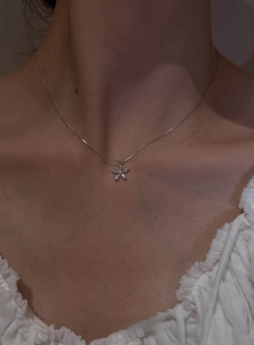 爆闪花瓣吊坠项链女2026新款