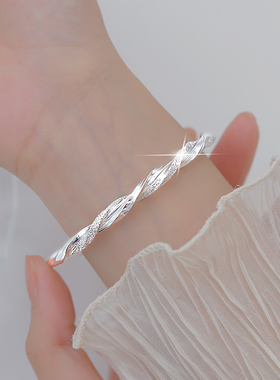 新款手镯女夏ins小众设计高级感