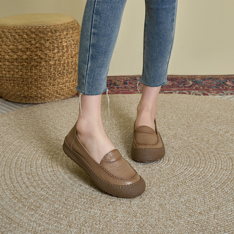 头层牛皮2025真皮妈妈鞋女牛筋防滑一脚蹬平底小皮鞋厚底休闲鞋女 - 图1