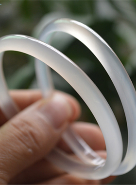 天然a货白冰透明细窄优雅玉髓