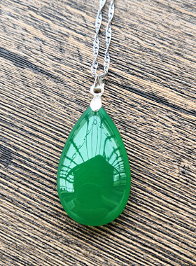 冰种水滴翡翠色宝石送女友绿玉髓