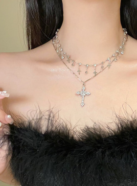暗黑甜酷设计感镶钻十字架吊坠项链女小众高级感多层叠戴锁骨链潮