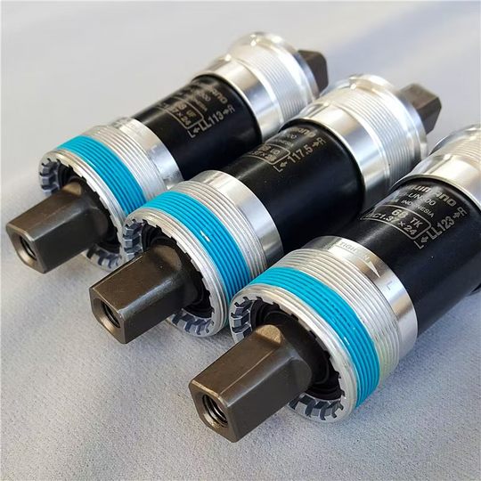 SHIMANOUN300 square hole bearing center shaft