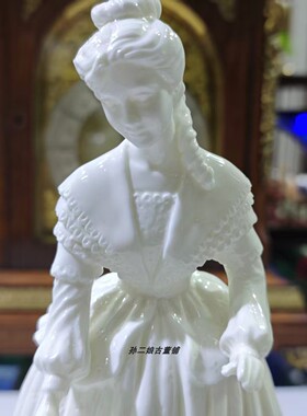 英国Royal Worcester皇家伍斯特《珍藏瞬间》母亲节主题瓷偶限量