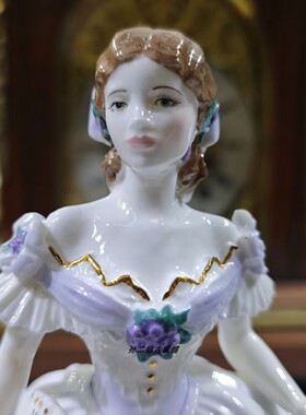 英国Royal Worcester皇家伍斯特维多利亚舞会最后的华尔兹骨瓷偶