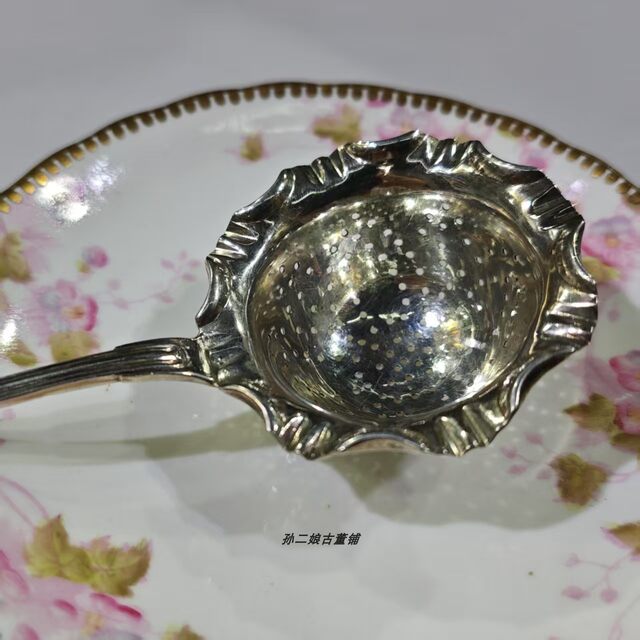 European sterling silver hand-carved long-handled tea drain tea filter afternoon tea special utensil medieval silverware