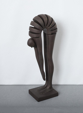 艺术小雕塑人物抽象摆件弯腰人像现代简约家居样板房摆柜软装饰品