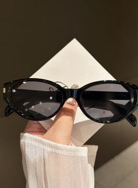 复古猫眼墨镜女红色太阳镜高级感小脸凹造型防晒遮阳潮2025年新款