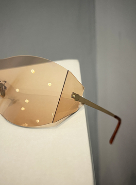 laoping前卫未来风一体式太阳镜