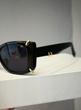 白色旅游高级感防紫外线太阳镜