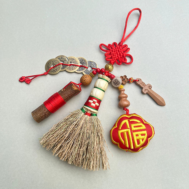 Sorghum seedling mini broom folk custom broom baby child mini broom hanging bedside stroller crib for sleeping and preventing fright