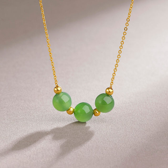 Saturday blessing gold inlaid jade necklace women's yellow 18K gold and red agate pendant set chain official authentic holiday gift