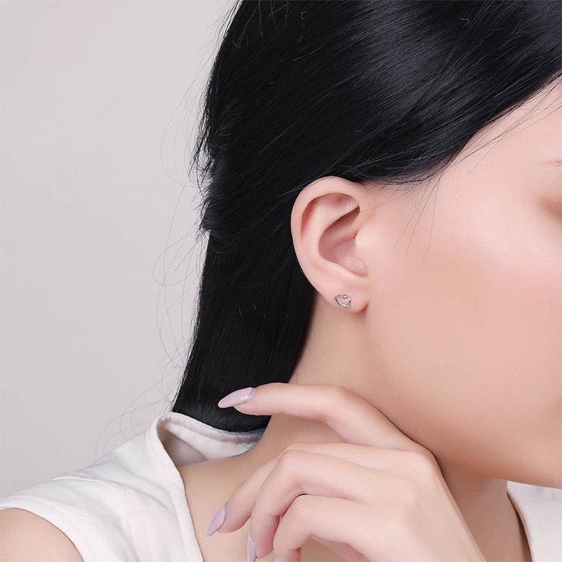 周六福珠宝pt950白金小养耳洞耳针 周六福耳饰