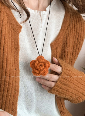 花颜容貌～毛绒花朵镜子毛衣链