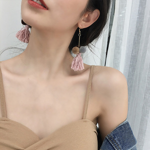 粉色毛球耳环耳坠