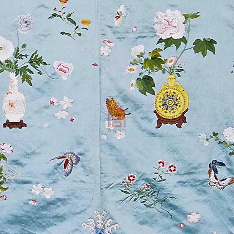 故宫经典清宫服饰图典 故宫博物院藏中国古代清朝宫廷礼服吉服便服妃子服装图集故宫文化艺术研究文物鉴赏收藏书籍故宫出版社