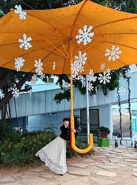 拍照出片雪花大黄伞秋千摆件装饰