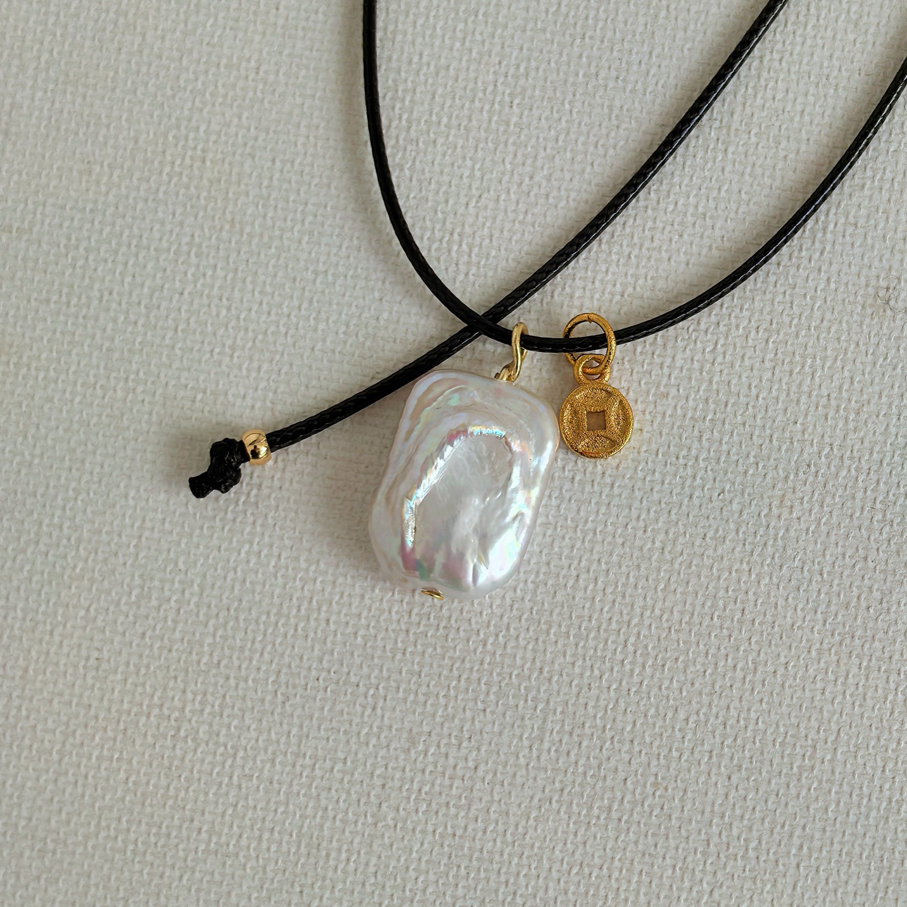 天然淡水珍珠项链男女小众黑色皮绳冷淡风简约巴洛克高级长毛衣链,淘宝优惠券,粉丝福利购,淘宝优惠卷