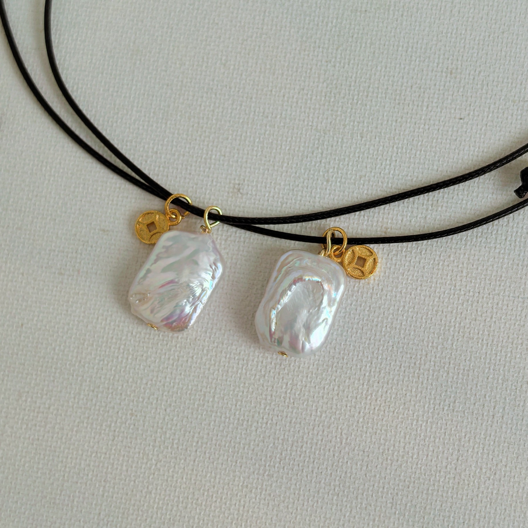 天然淡水珍珠项链男女小众黑色皮绳冷淡风简约巴洛克高级长毛衣链,淘宝优惠券,粉丝福利购,淘宝优惠卷