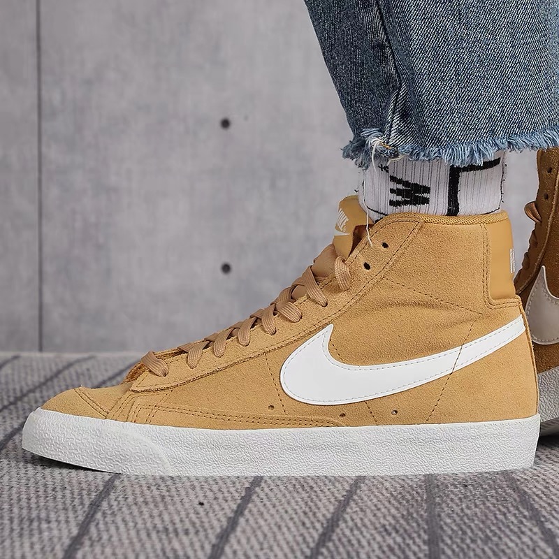 Nike 耐克 BLAZER MID '77 小麦色女子开拓者中帮板鞋 DB5461-701 - 图0