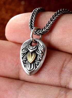 精工吊坠黄金鳞片盾牌挂坠仿S925银饰品配件diy手链挂件编绳材料