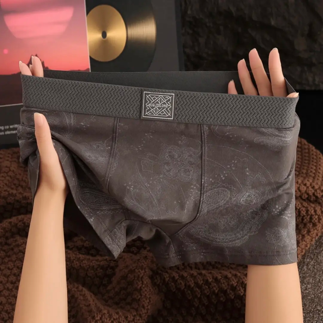 2025新款男士内裤纯棉抗菌宽松透气舒适平角裤男生中腰四角短裤衩 - 图0