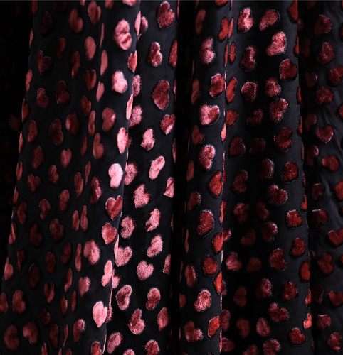 温暖心柔 大牌外贸订单真丝精美烧花丝绒24姆100丝138宽 设计师 - 图1