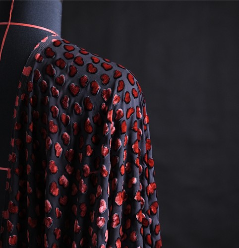 温暖心柔 大牌外贸订单真丝精美烧花丝绒24姆100丝138宽 设计师 - 图3