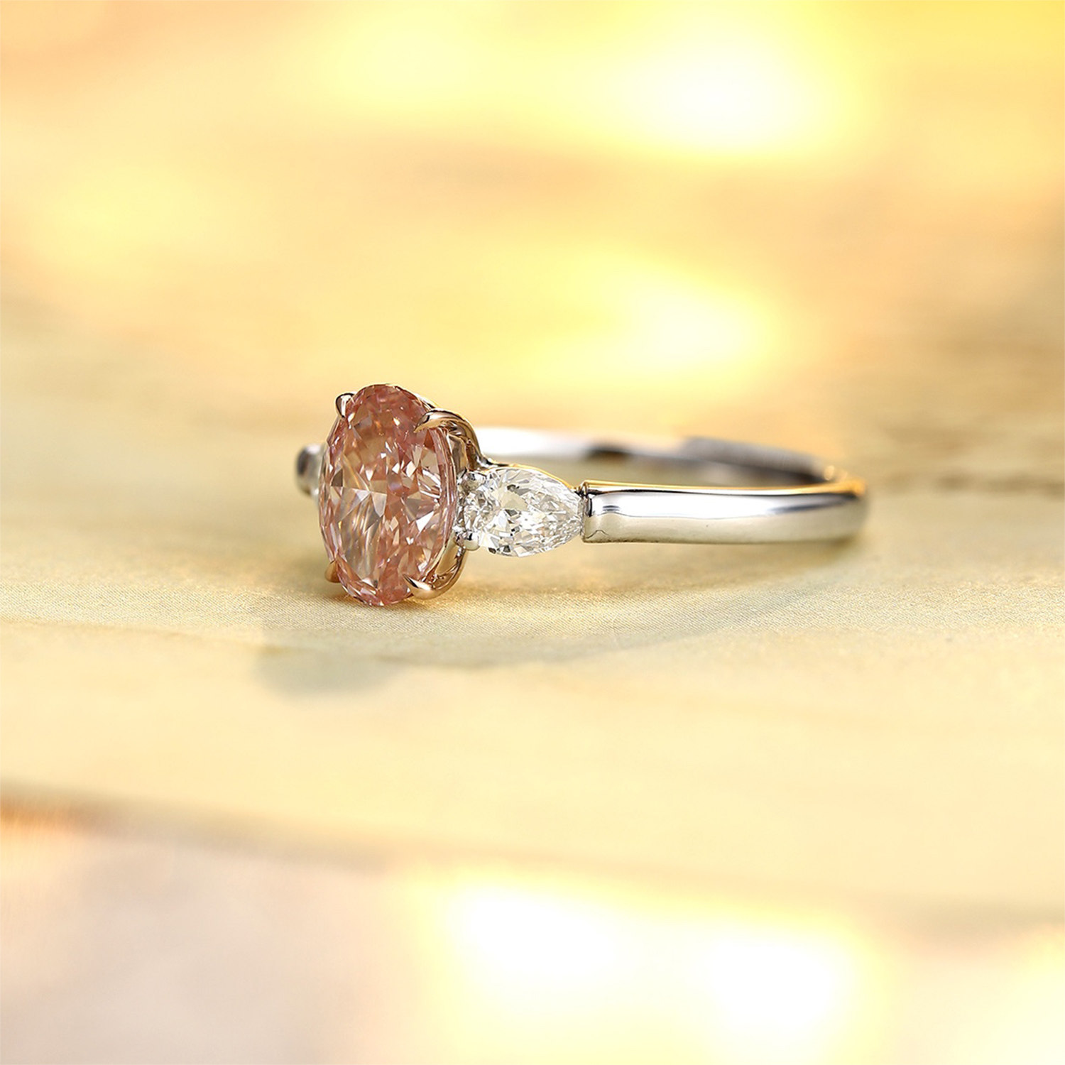 Lab-grown diamond oval pink diamond triple stone ring ring Chinese Valentine's Day birthday gift design customization